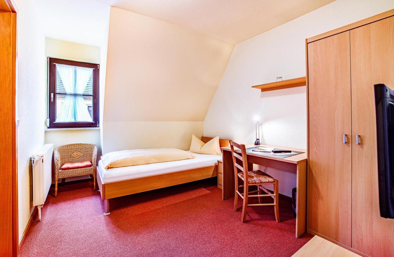 Hotel-Pension Zum Markt Torgau Exterior photo